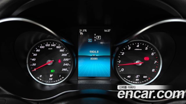 Mercedes-Benz C-Class 2019 — photo 8
