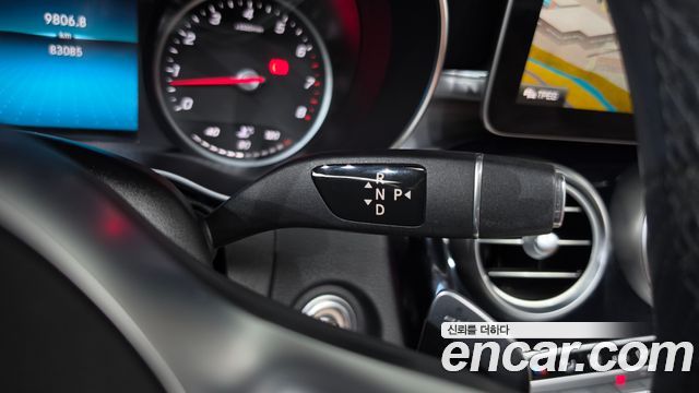 Mercedes-Benz C-Class 2019 — photo 9