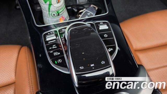 Mercedes-Benz C-Class 2019 — photo 19