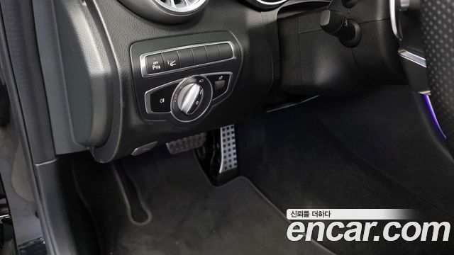 Mercedes-Benz C-Class 2020 — photo 23