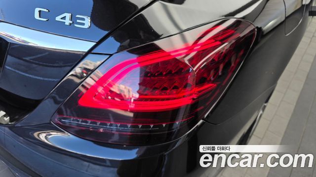Mercedes-Benz C-Class 2020 — photo 9