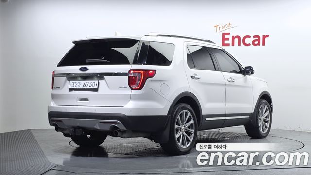 Ford Explorer 2017 — photo 2