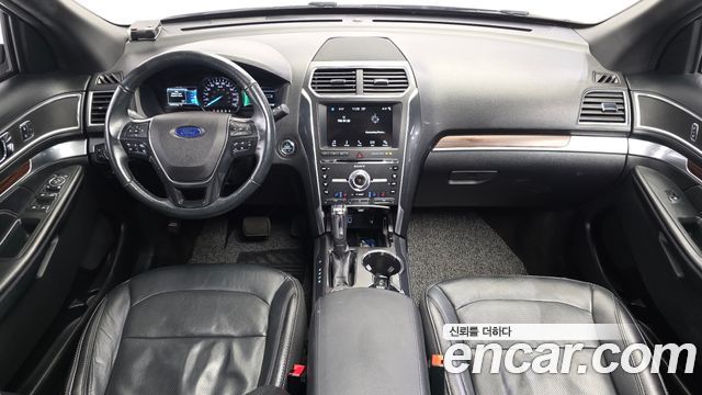 Ford Explorer 2017 — photo 7