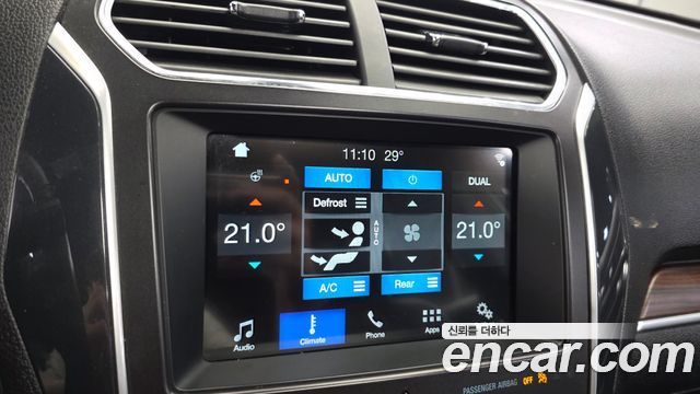 Ford Explorer 2017 — photo 20