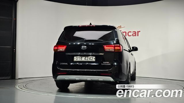 Kia Canival 2016 — photo 4