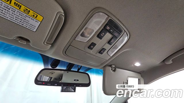 Kia Canival 2016 — photo 17