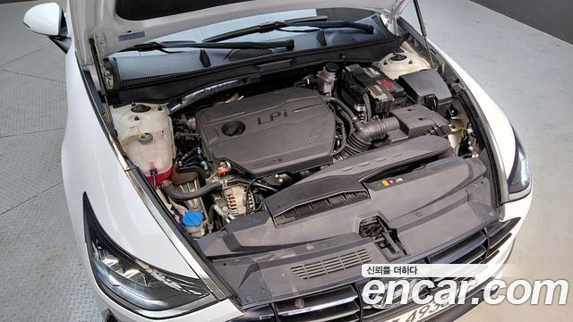 Hyundai Sonata 2023 — photo 31