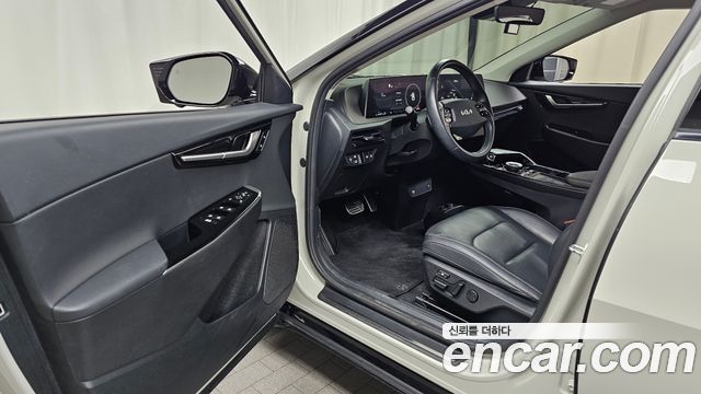 Kia EV6 2022 — photo 13