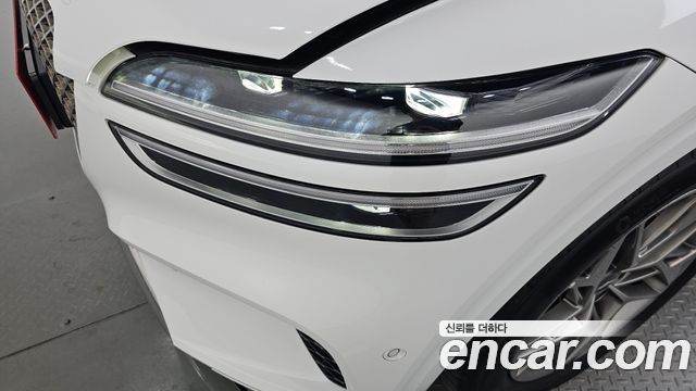 Genesis GV70 2024 — photo 8