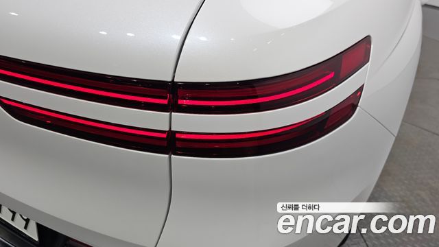 Genesis GV70 2024 — photo 9