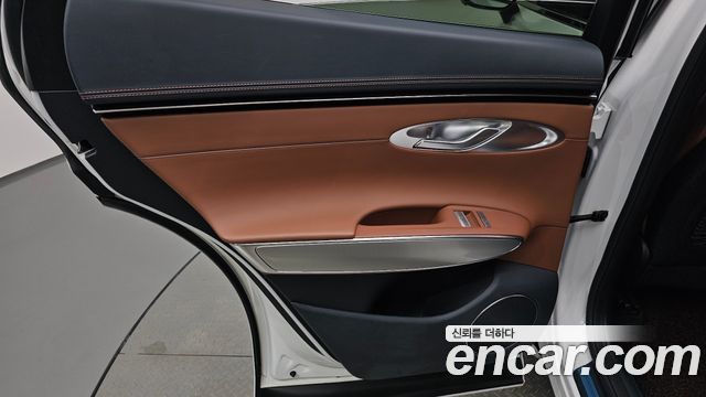 Genesis GV70 2024 — photo 15