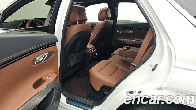 Genesis GV70 2024 — photo 16