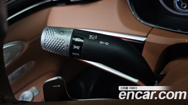 Genesis GV70 2024 — photo 28