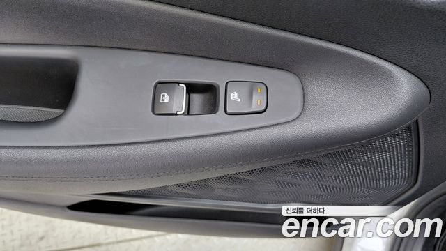 Hyundai Santafe 2022 — photo 25
