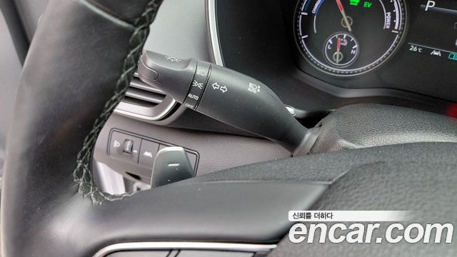 Hyundai Santafe 2022 — photo 29
