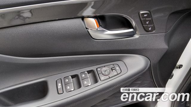 Hyundai Santafe 2022 — photo 36