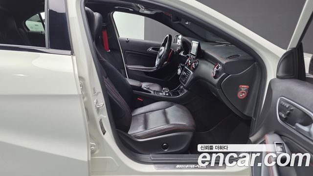 Mercedes-Benz A-Class 2015 — photo 11