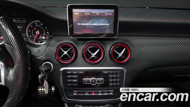 Mercedes-Benz A-Class 2015 — photo 20