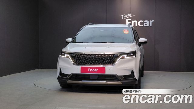 Kia Canival 2023 — photo 3