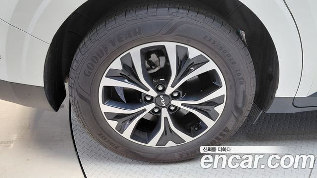Kia Canival 2023 — photo 5