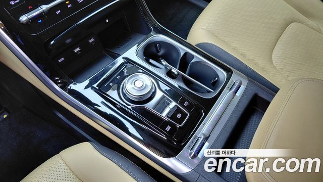 Kia Canival 2023 — photo 12