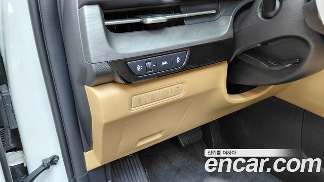 Kia Canival 2023 — photo 25