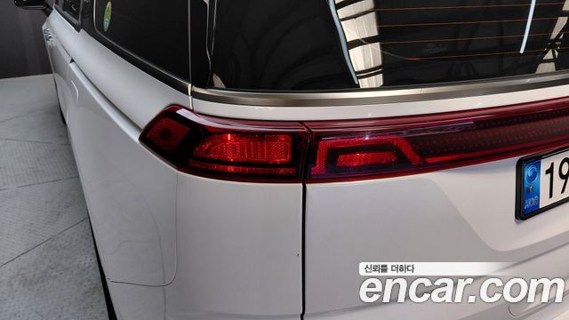 Kia Canival 2023 — photo 9