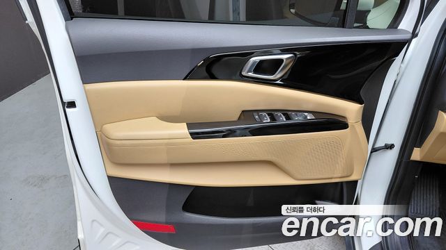 Kia Canival 2023 — photo 14