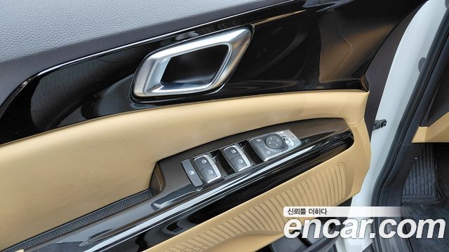 Kia Canival 2023 — photo 27