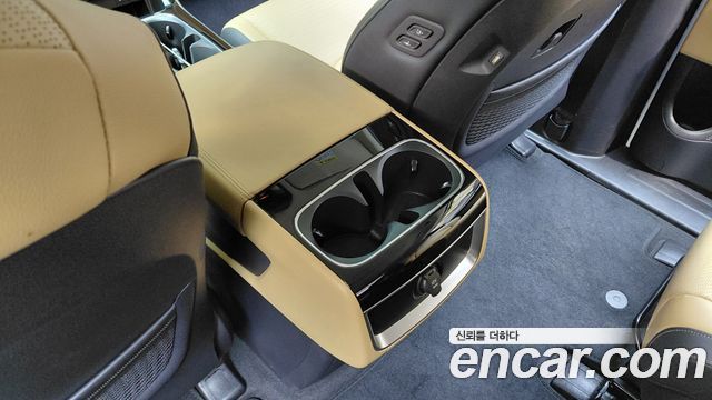 Kia Canival 2023 — photo 28