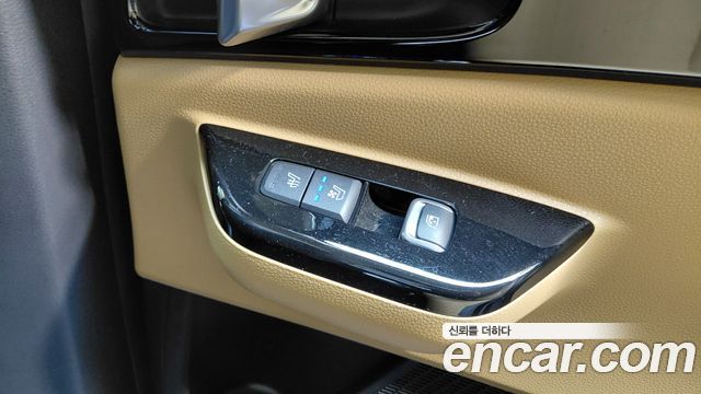 Kia Canival 2023 — photo 29