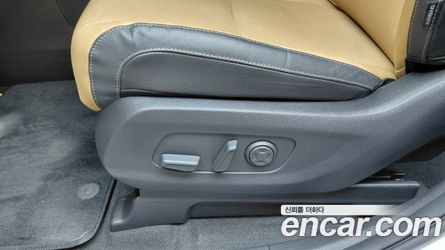 Kia Canival 2023 — photo 31
