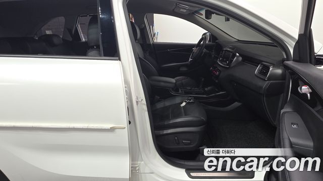 Kia Sorento 2019 — photo 16