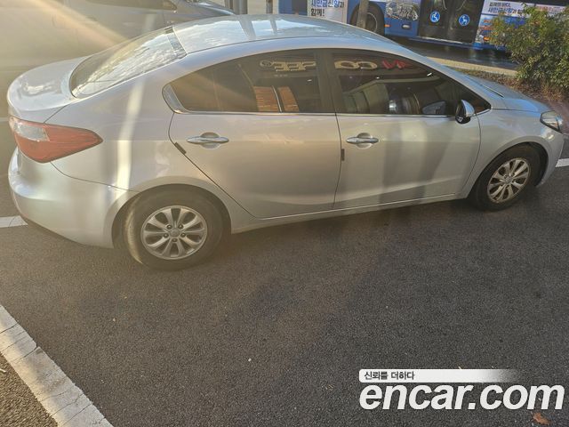 Kia K3 2015 — photo 7