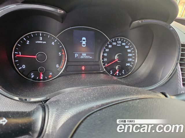 Kia K3 2015 — photo 12