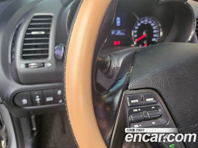 Kia K3 2015 — photo 20