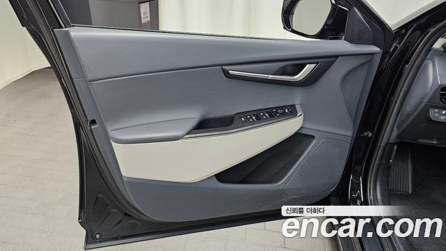 Kia EV6 2022 — photo 14