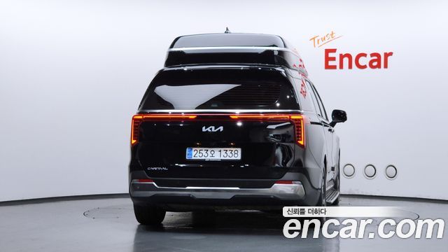 Kia Canival 2025 — photo 4