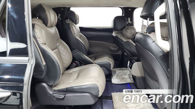 Kia Canival 2025 — photo 17