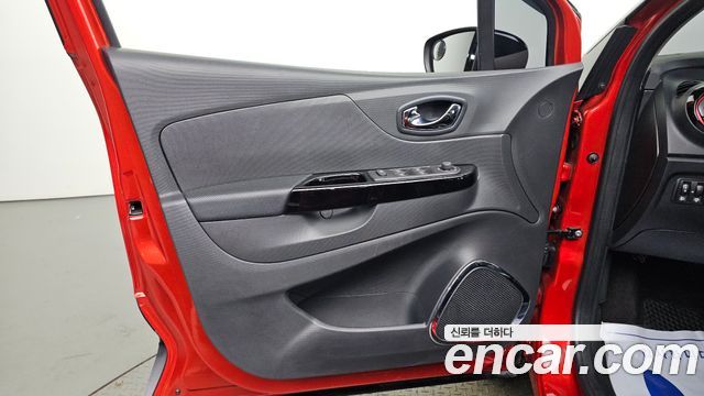 Renault Korea QM3 2015 — photo 14