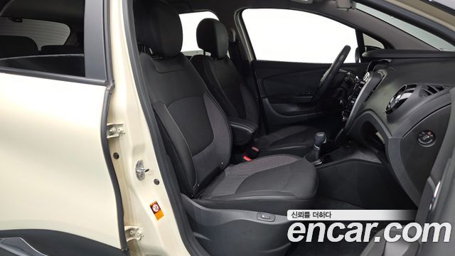 Renault Korea QM3 2016 — photo 11