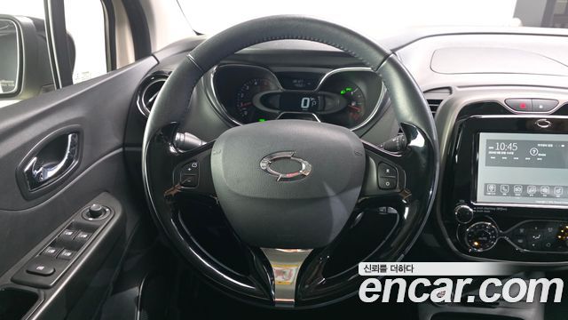 Renault Korea QM3 2016 — photo 13