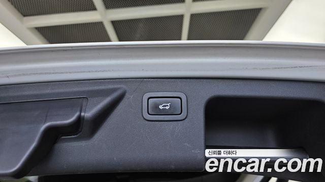 Land Rover Discovery Sport 2018 — photo 27