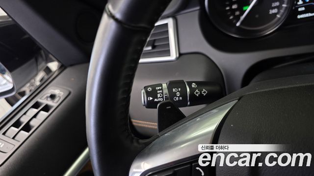 Land Rover Discovery Sport 2018 — photo 32