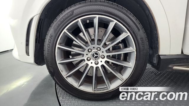 Mercedes-Benz GLE-Class 2023 — photo 5