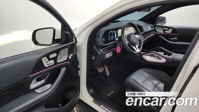 Mercedes-Benz GLE-Class 2023 — photo 13