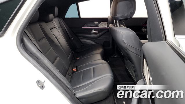 Mercedes-Benz GLE-Class 2023 — photo 17