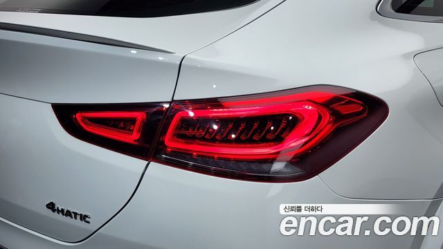 Mercedes-Benz GLE-Class 2023 — photo 9