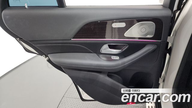 Mercedes-Benz GLE-Class 2023 — photo 15