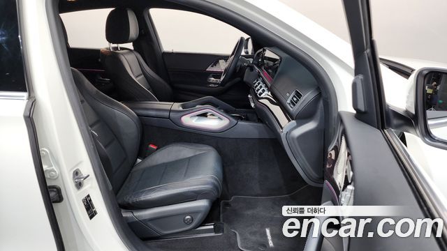 Mercedes-Benz GLE-Class 2023 — photo 16